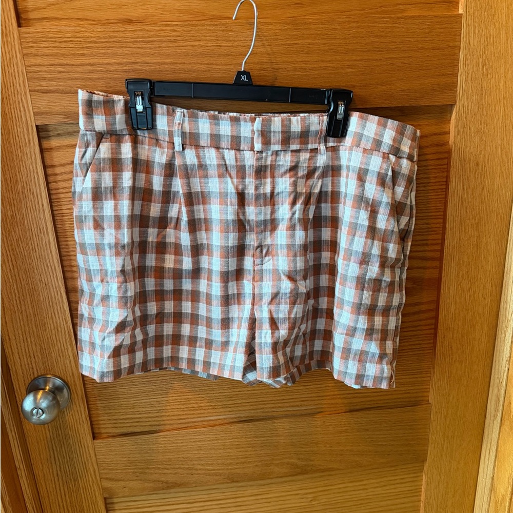 Nine West Women’s Dress Shorts. Size XL